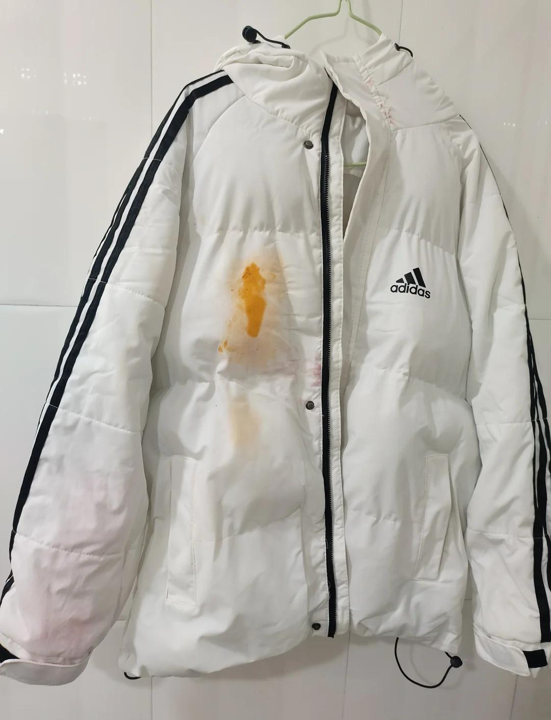 羽绒服上有油渍了怎么办